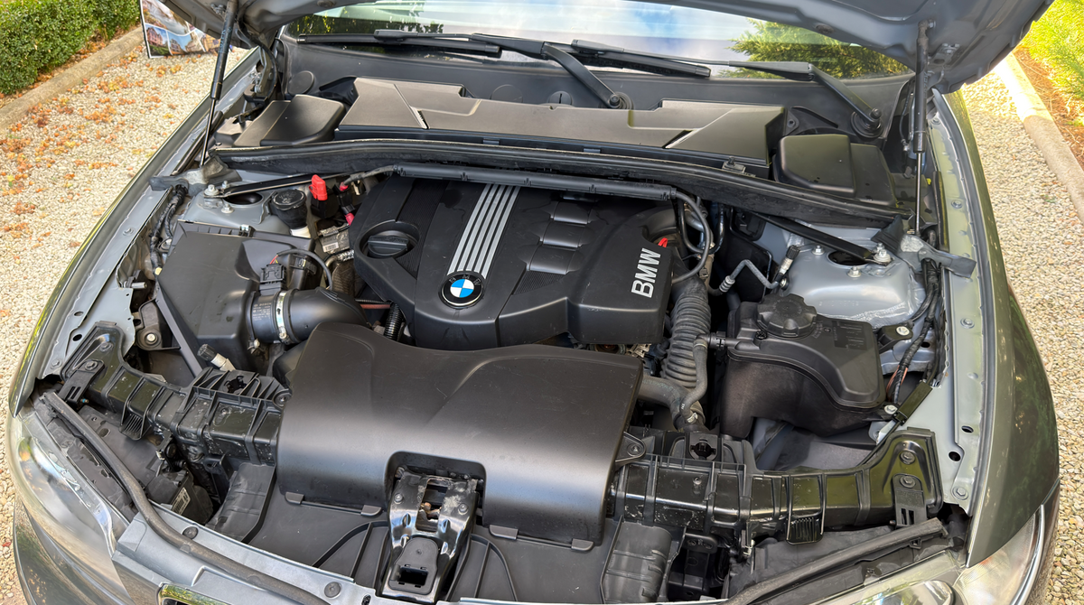 Nettoyage Compartiment Moteur - AUVEN Clean Auto