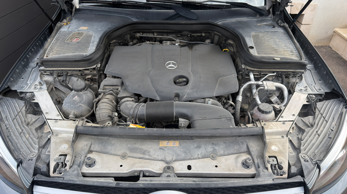 Nettoyage Compartiment Moteur - AUVEN Clean Auto