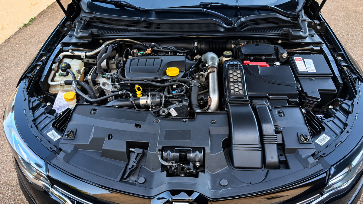 Nettoyage Compartiment Moteur - AUVEN Clean Auto